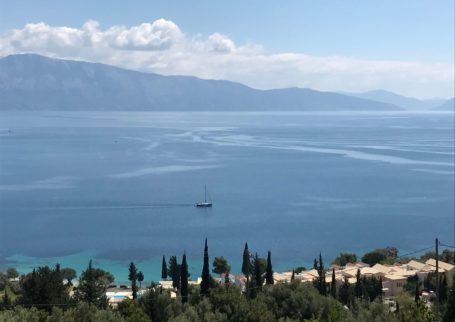 Land in Nikiana