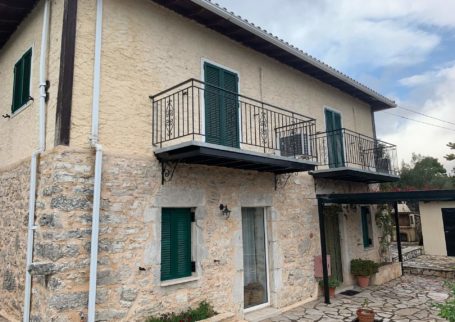 Old stone house in Katochori