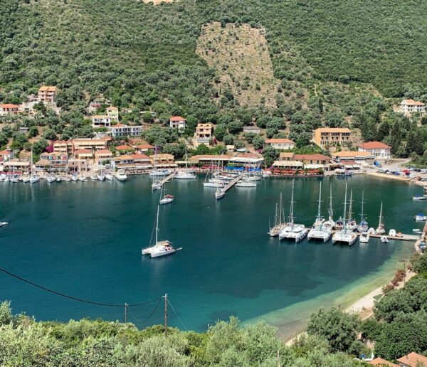 Land in Sivota