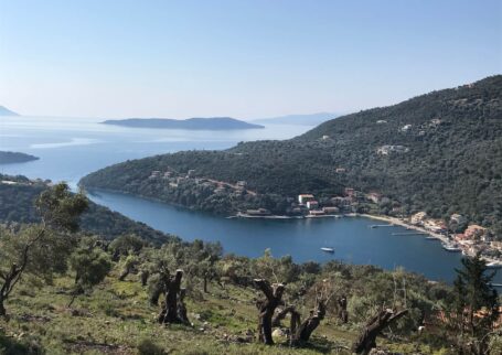 Land in Sivota